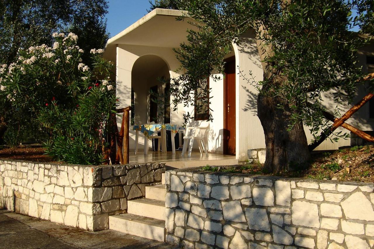Village Valle D'Oro Aparthotel San Menaio Exterior photo